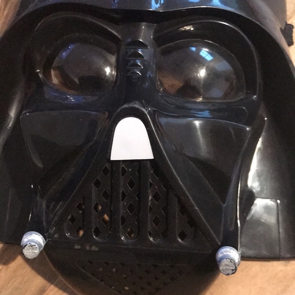 Dearth Vader Mask - Picture 2 of 9
